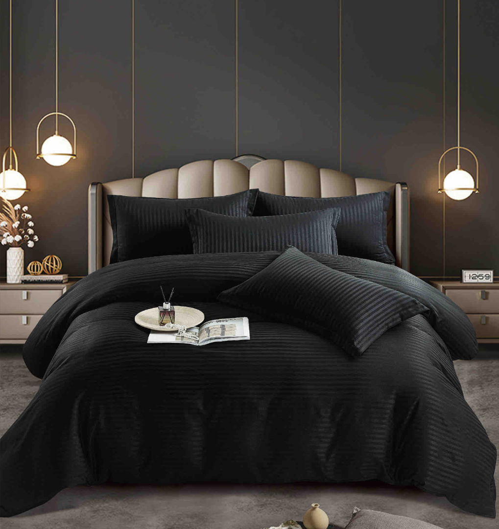 Lenjerie HoReCa, pat dublu, Damasc Finetat Deluxe cu Elastic, 6 piese, Jojo Home, Negru - 1 | YEO