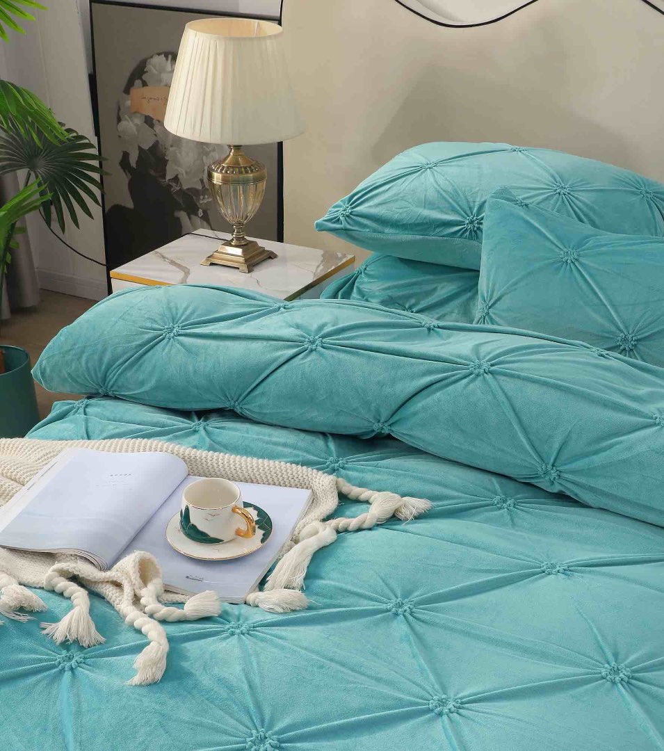 Lenjerie pat dublu, Catifea Deluxe, cu pliuri brodate, 4 piese, Jojo Home, Aqua - 2 | YEO