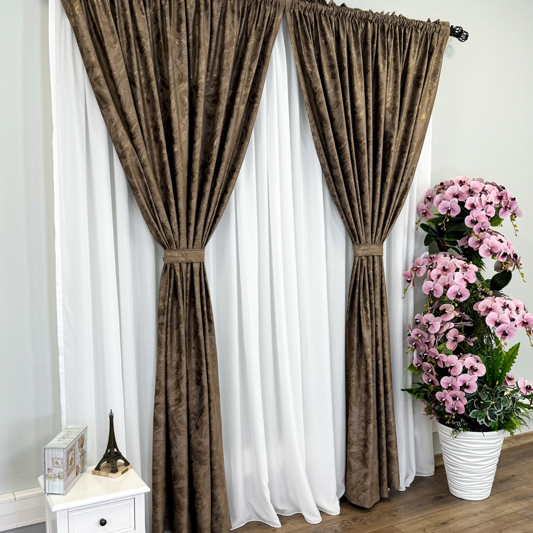 Draperie Catifea MYKONOS cu valuri rafinate aurii, 140cm latime x 260cm inaltime, cu TIV LAT, Maro - V44 - 3 | YEO