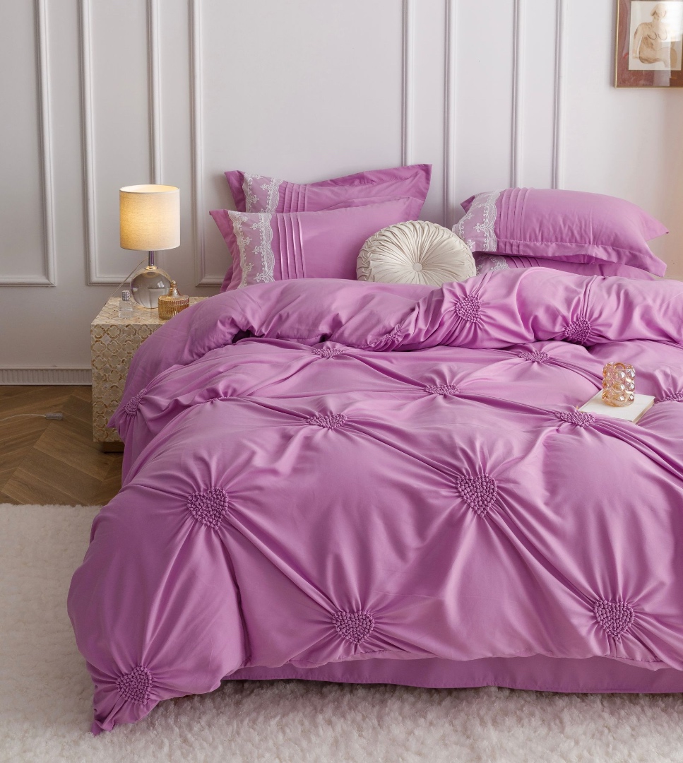 Lenjerie de Pat Premium, JOJO HOME, Finet Soft Touch, cu Inimioare din Pliuri Brodate, si Dantela Delicata, 6 Piese, Nesifonabila si Durabila, Roz - 1 | YEO