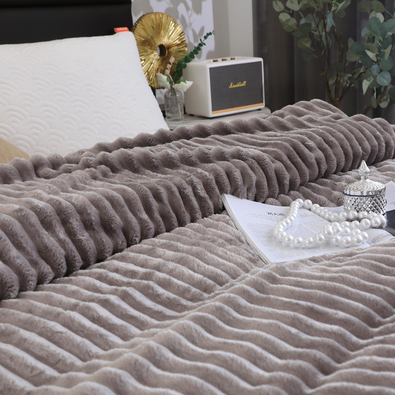 Patura pufoasa CoCoLiNo, 200x230cm, Jojo Home, Gri deschis - 2 | YEO