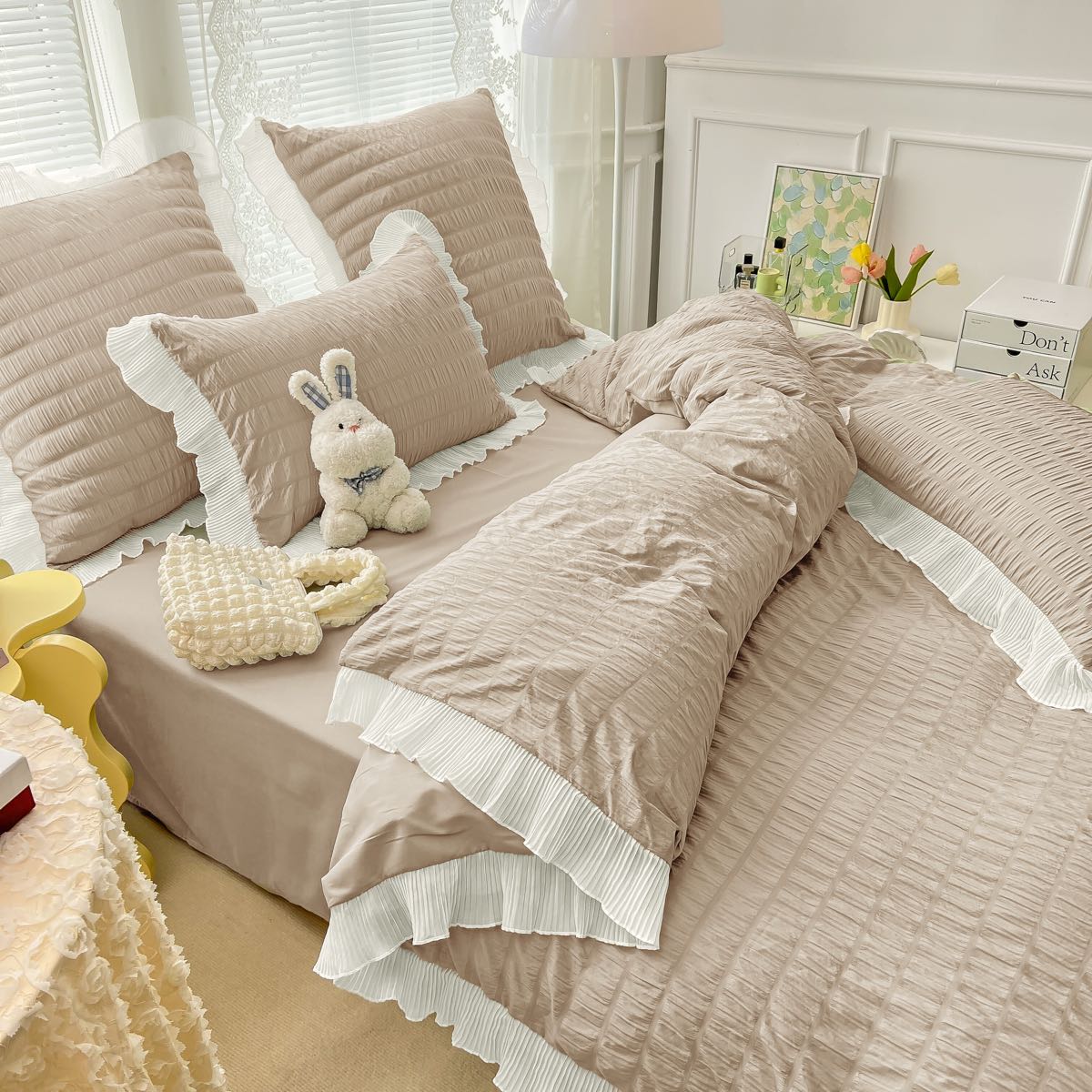 Lenjerie pat dublu,  Soft Touch CREPONAT DELUXE, 6 piese, Jojo Home, Bej - 1 | YEO