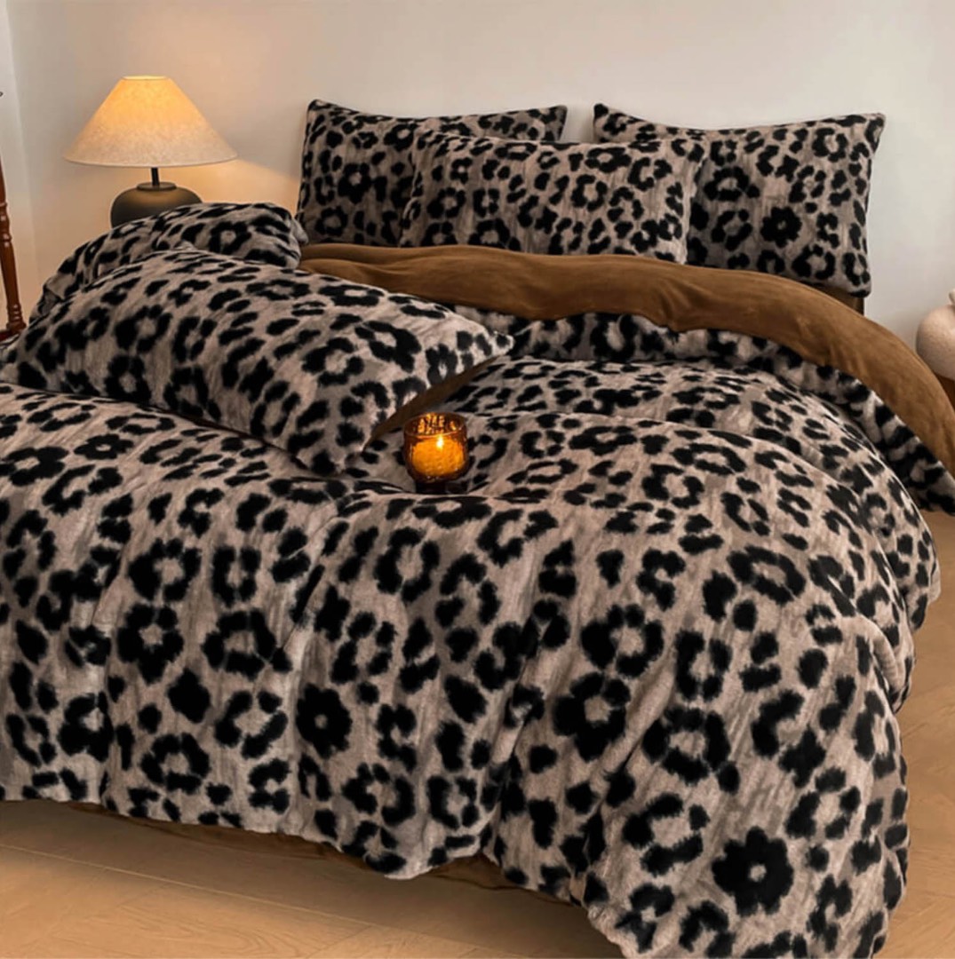Lenjerie de Pat Premium, ExtraPufoasa,  „Bunny Touch”, din Blanita Artificiala tip Iepure + CoCoLiNo Catifelat, 6 piese, Bej, Maro, Leopard Print - 4 | YEO