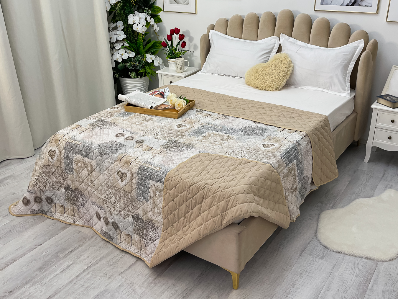 (OFERTA 3 la 199 Lei) Cuvertura matlasata cu doua fete pentru pat dublu , 210x210, Bej-Gri, inimioare - 3 | YEO