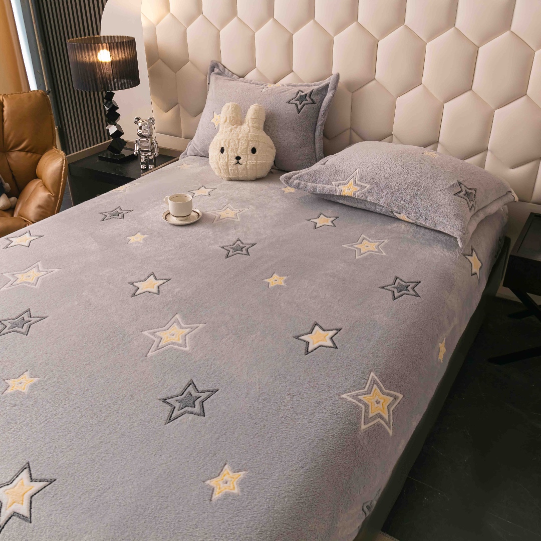 Cearsaf CoCoLiNo, JoJo Home, cu Elastic, 180x200x25cm, 2 fete de perne, 50x70cm, Gri, stelute - 1 | YEO