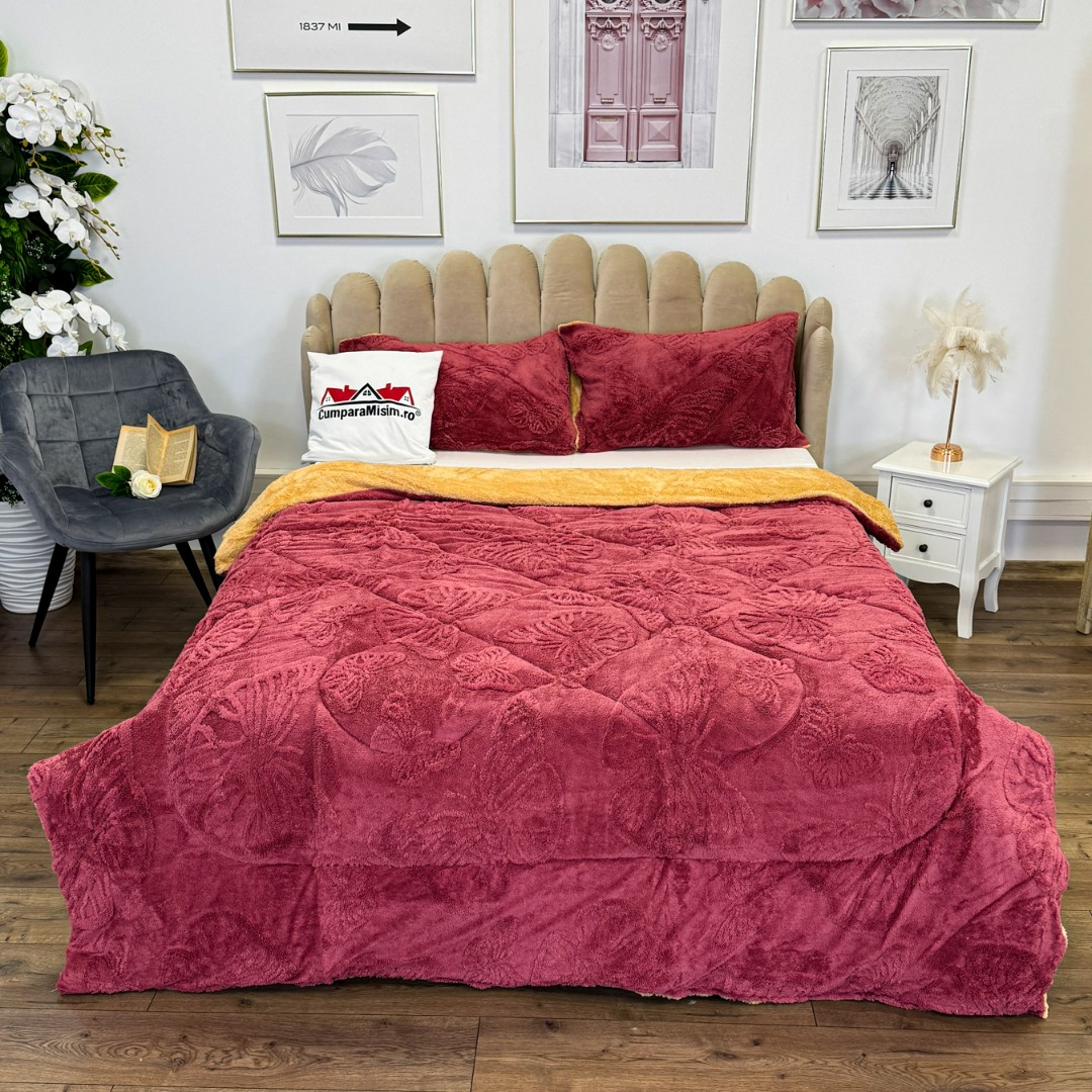 Pilota Groasa Cocolino Gofrat 3D cu Fluturi in Relief si Dos din Blanita Sherpa, Umplutura Vatelina Siliconica, 200x230 cm + 2 Fete de Perna 50x70 cm - Caldura si Rafinament pentru Un Somn Odihnitor, Purpuriu - 1 | YEO