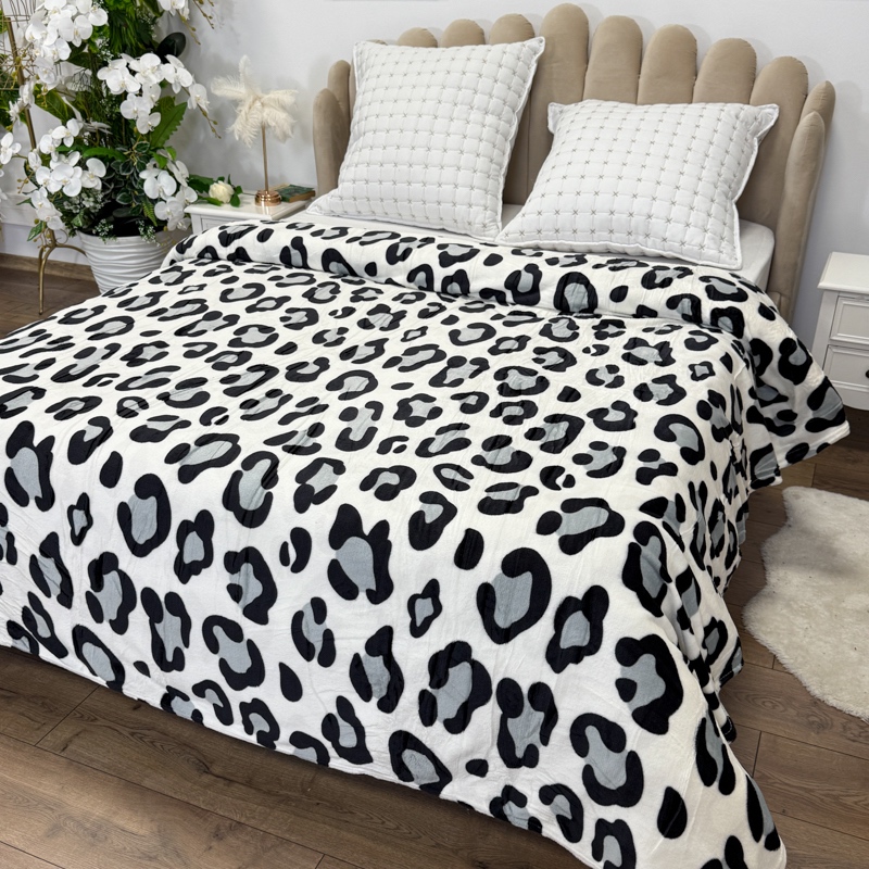 Patura pufoasa cocolino 200x230cm, 240g/mp, Alb, Gri, Animal Print - 2 | YEO