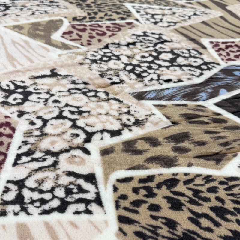 Patura pufoasa cocolino 200x230cm, 240g/mp, Bej, Maro, Animal Print, Forme Geometrice - 3 | YEO