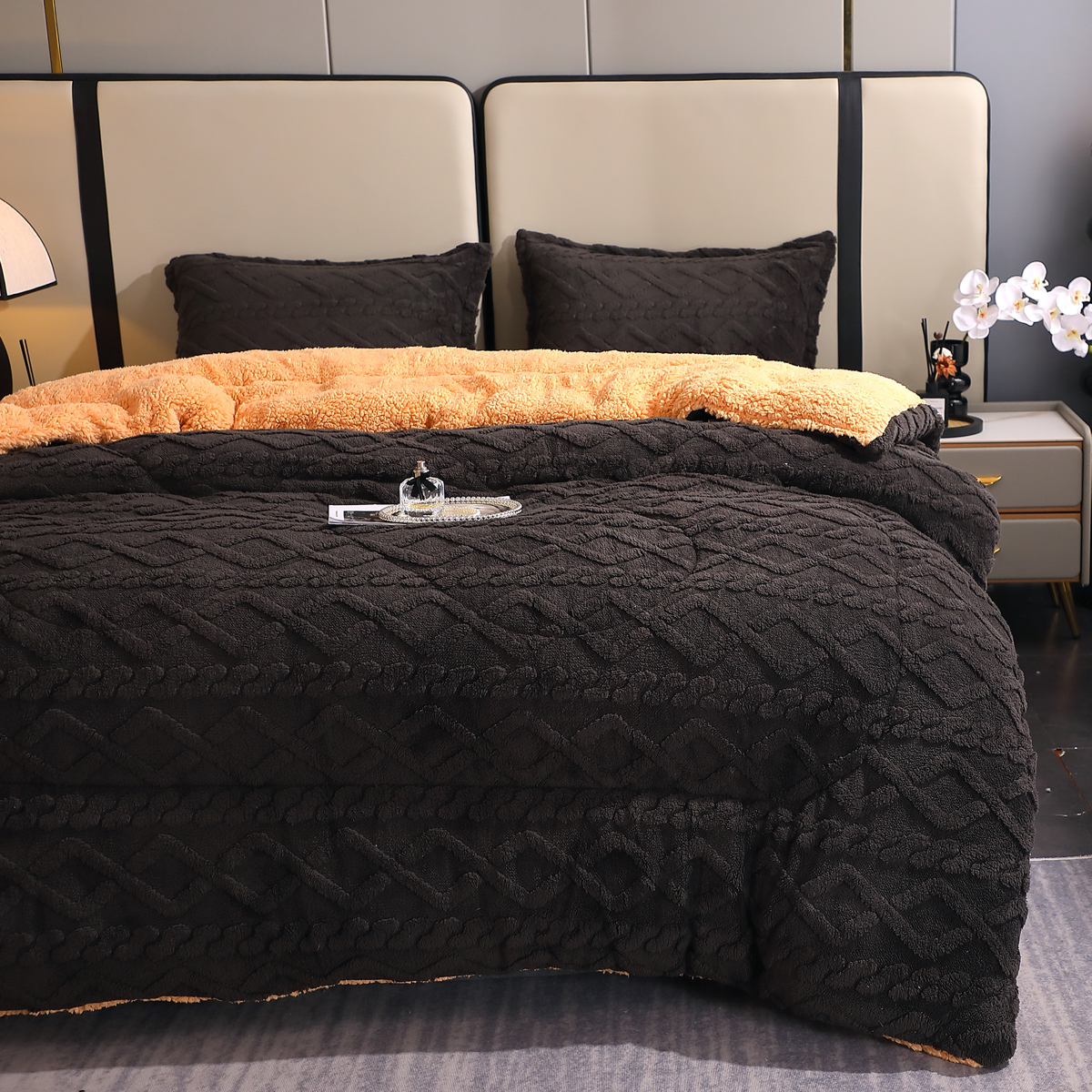 Pilota CoCoLiNo Sherpa tip Tricotaj cu blanita bej, matlasata, 200x230cm + 2 fete de perna 50x70cm, negru - 1 | YEO