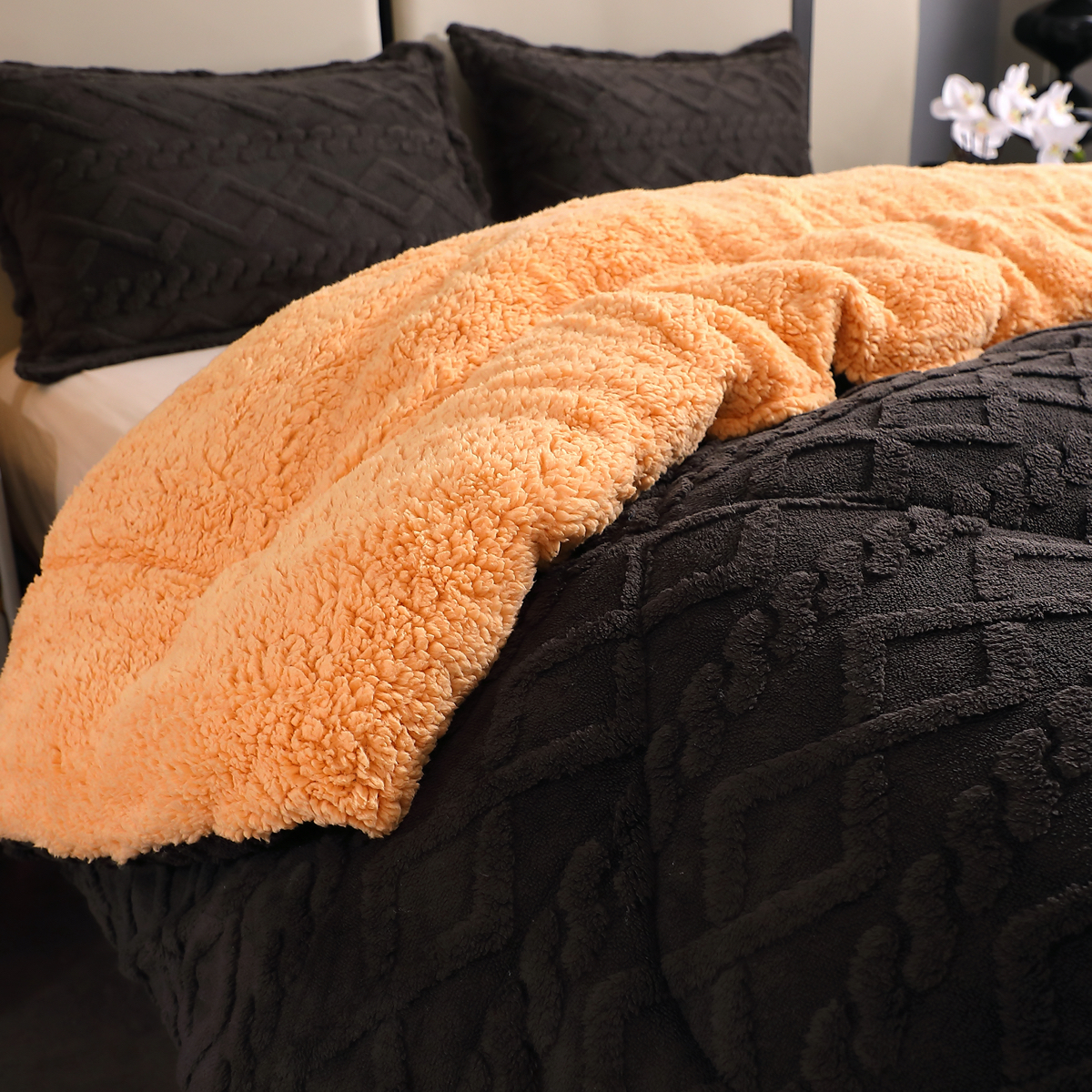 Pilota CoCoLiNo Sherpa tip Tricotaj cu blanita bej, matlasata, 200x230cm + 2 fete de perna 50x70cm, negru - 2 | YEO