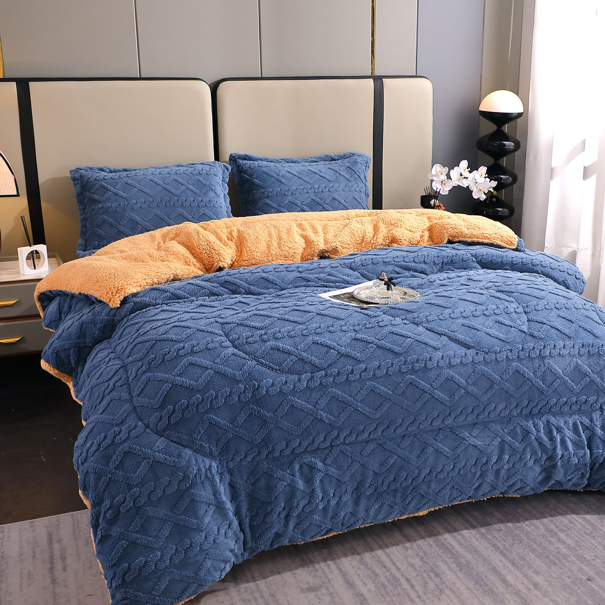 Poze Pilota CoCoLiNo Sherpa tip Tricotaj cu blanita bej, matlasata, 200x230cm + 2 fete de perna 50x70cm, albastru cumparamisim.ro