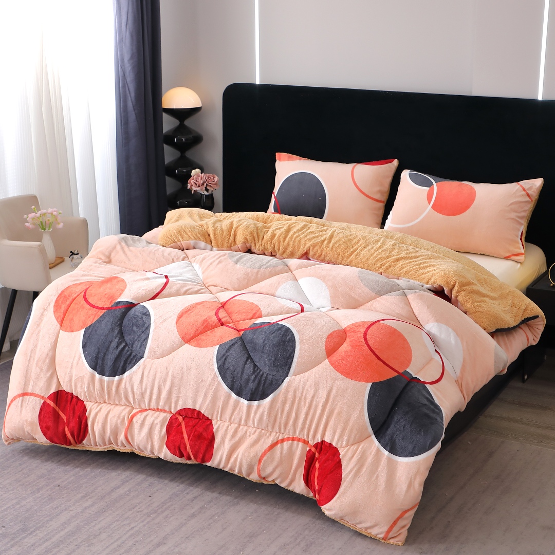 Pilota Cocolino cu Blanita Bej Ultra Pufoasa, Matlasata, 200x230cm + 2 fete de perna 50x70cm – Caldura Instanta si Confort de Lux pentru Nopti Reci, Bej, Negru, Portocaliu, Buline si Cercuri - 2 | YEO