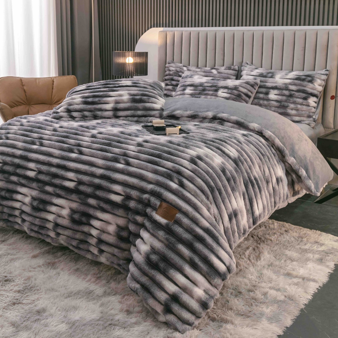 Lenjerie Deluxe, Jojo Home, 4 Piese, Blanita Shorthair si CoCoLiNo, cu Elastic Perimetral, Alb, Gri, degrade - 1 | YEO