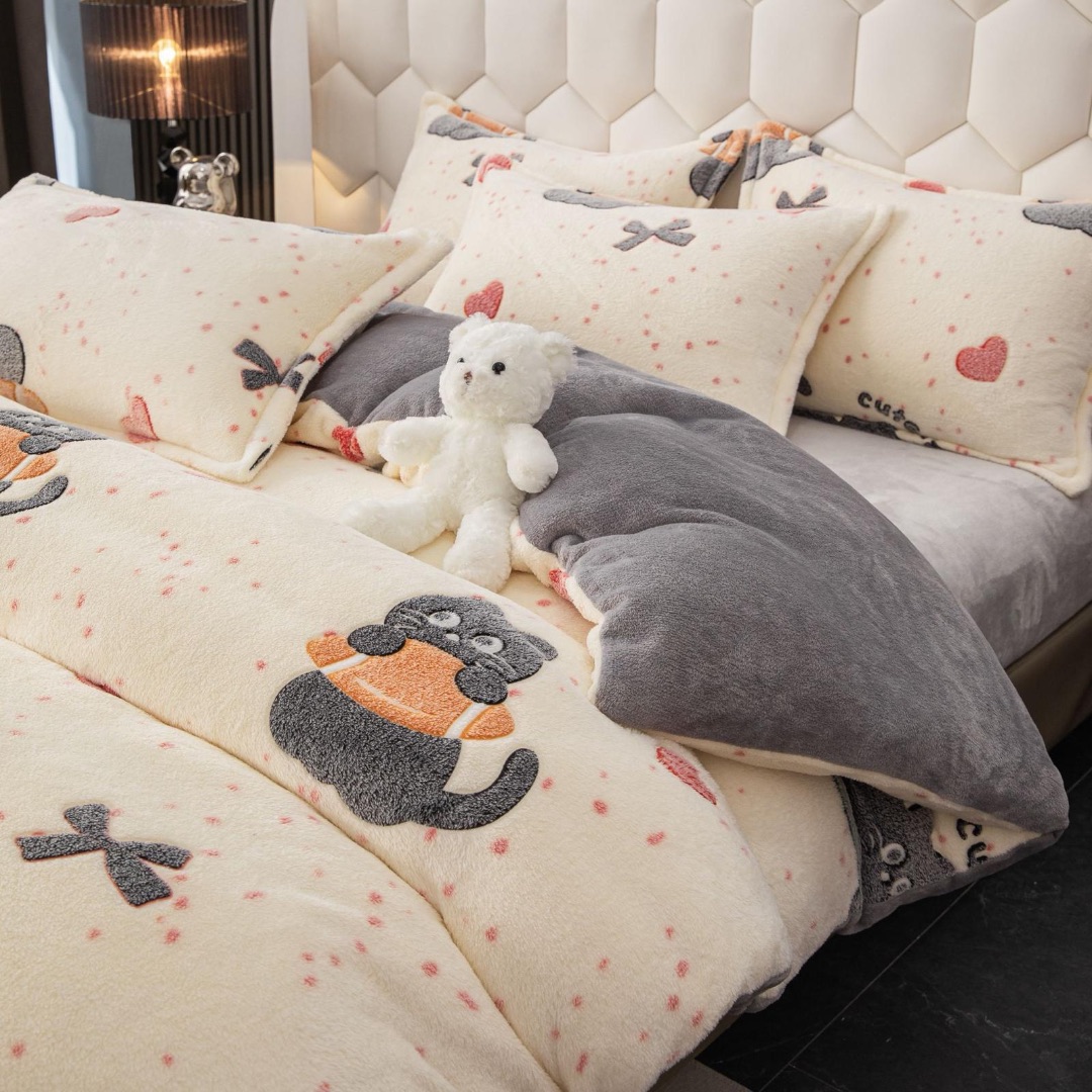 Lenjerie pat dublu, Super Pufoasa COCOLINO,cu ELASTIC, 4 piese, Jojo Home, Crem, pisicute - 2 | YEO