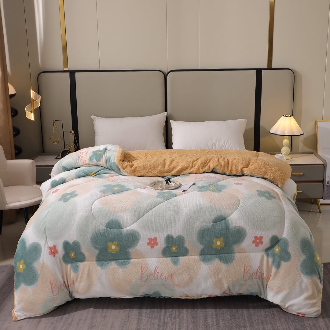 Pilota Cocolino cu Blanita Bej Ultra Pufoasa, Matlasata, 200x230 cm – Caldura Instanta si Confort de Lux pentru Nopti Reci, Alb, flori - 1 | YEO