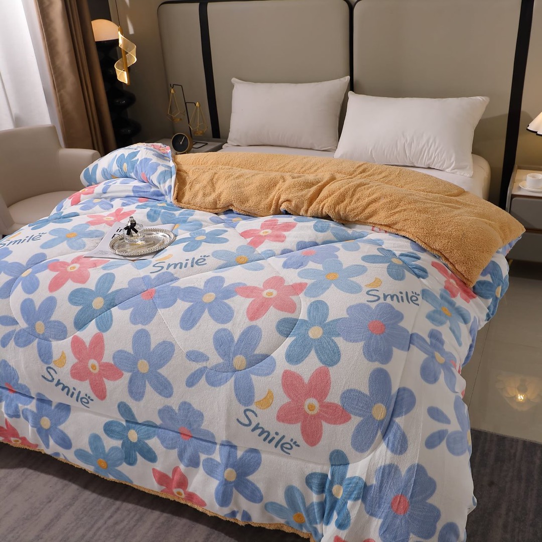 Pilota Cocolino cu Blanita Bej Ultra Pufoasa, Matlasata, 200x230 cm – Caldura Instanta si Confort de Lux pentru Nopti Reci, Alb, flori - 3 | YEO