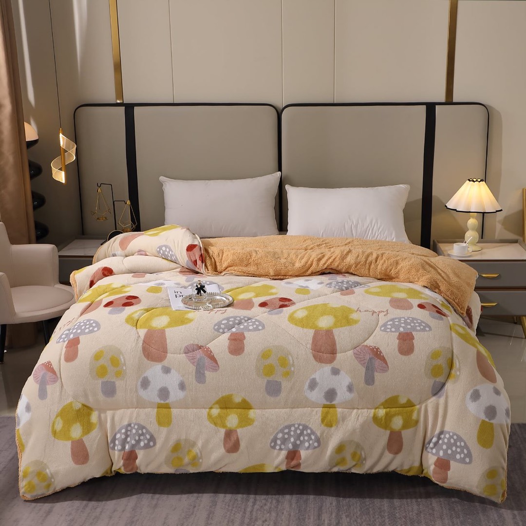 Pilota Cocolino cu Blanita Bej Ultra Pufoasa, Matlasata, 200x230 cm – Caldura Instanta si Confort de Lux pentru Nopti Reci, Crem, ciupercute - 1 | YEO