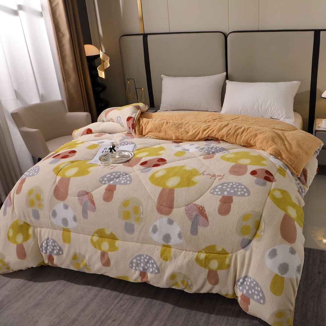 Pilota Cocolino cu Blanita Bej Ultra Pufoasa, Matlasata, 200x230 cm – Caldura Instanta si Confort de Lux pentru Nopti Reci, Crem, ciupercute - 4 | YEO