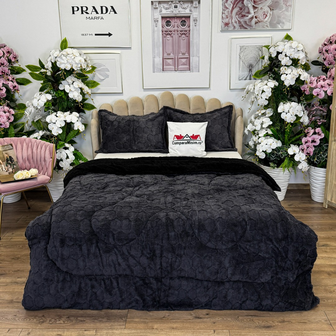 Pilota Groasa Cocolino Gofrat 3D Model in Relief cu Fagure si Dos din Blanita Sherpa, Umplutura Vatelina Siliconica, 200x230 cm + 2 Fete de Perna 50x70 cm - Caldura si Rafinament pentru Un Somn Odihnitor, Antracit - 1 | YEO