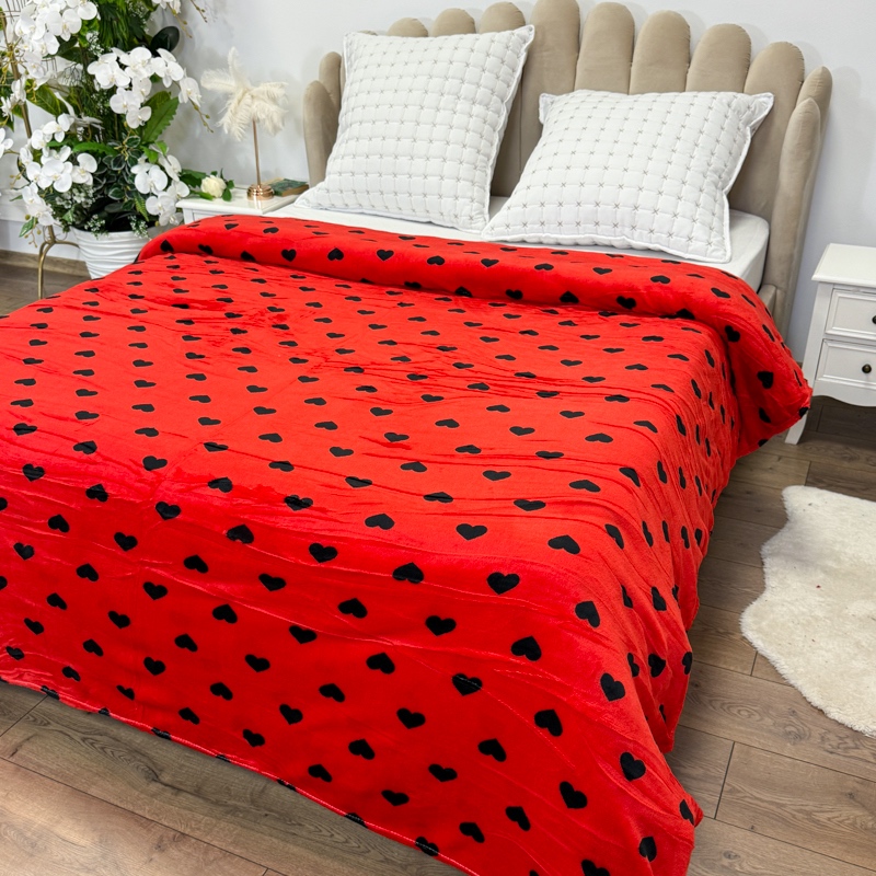 Patura pufoasa cocolino 200x230cm, 240g/mp, Rosu, Inimioare Negre - 2 | YEO