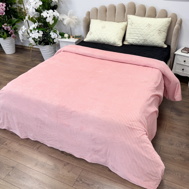Patura pufoasa cocolino 200x230cm, 240g/mp, Roz cu Dungi Gofrate - 1 | YEO
