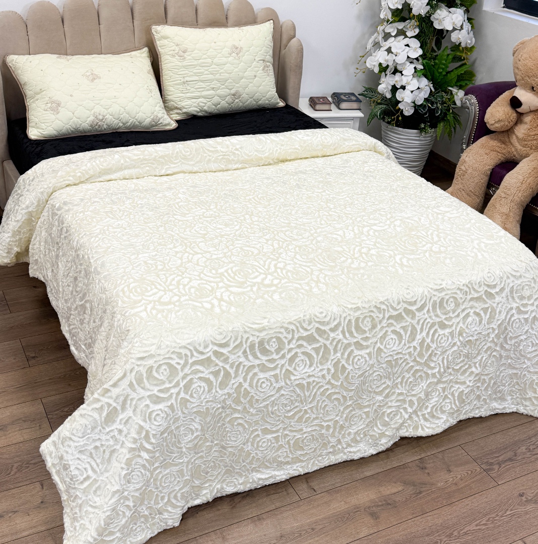 Patura Premium, Blanita Artificiala Fina, 200x230cm, Ivoire, Roses - 2 | YEO