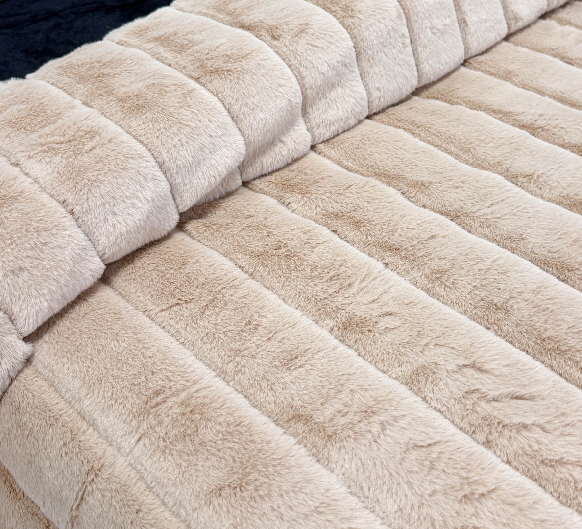 Patura Premium, Blanita Artificiala Fina, 200x230cm, Bej, Dungi - 4 | YEO