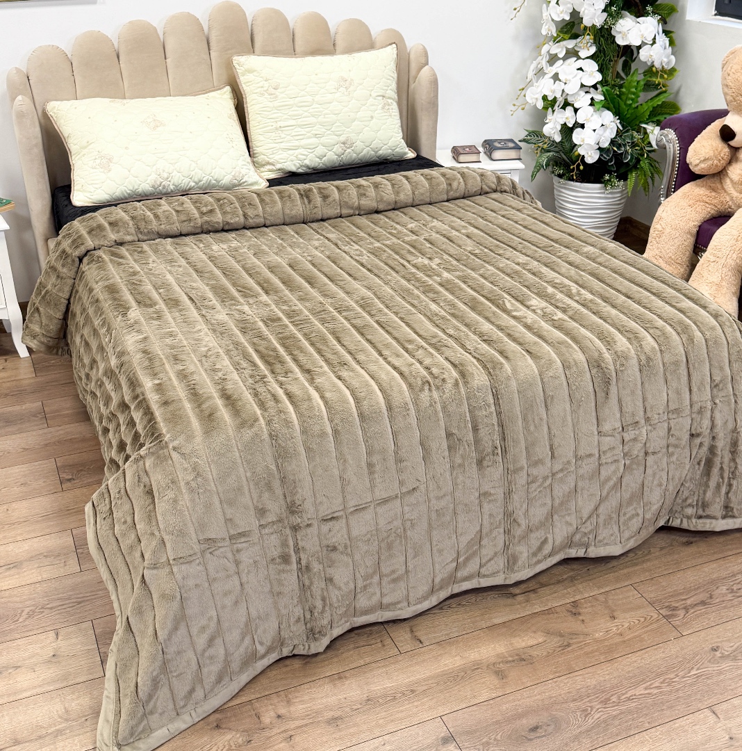 Patura Premium, Blanita Artificiala Fina, 200x230cm, Cappuccino, Dungi - 1 | YEO