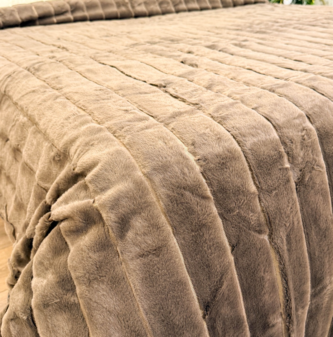 Patura Premium, Blanita Artificiala Fina, 200x230cm, Maro, Dungi - 4 | YEO