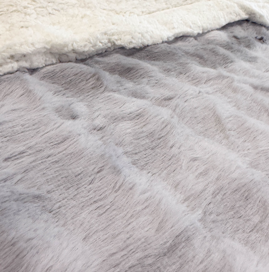 Patura Cocolino cu Blanita Sherpa 200x230cm, model cu Blanita Wave, Alb, Gri - 3 | YEO