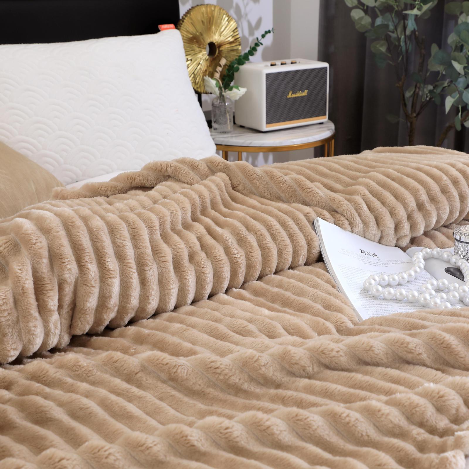 Patura pufoasa CoCoLiNo, 200x230cm, Jojo Home, Bej deschis - 2 | YEO