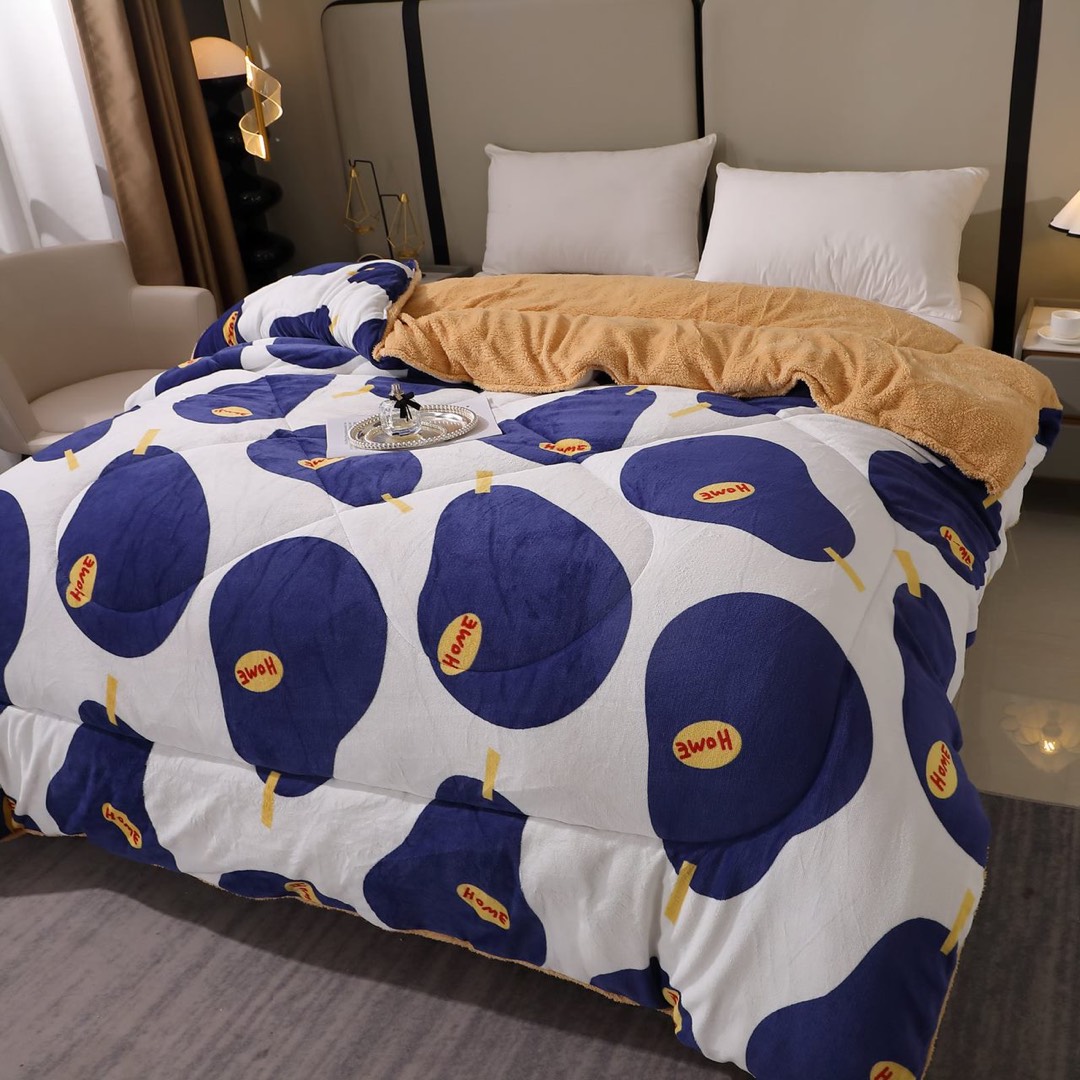 Pilota Cocolino cu Blanita Bej Ultra Pufoasa, Matlasata, 200x230 cm – Caldura Instanta si Confort de Lux pentru Nopti Reci, Alb, buline - 1 | YEO