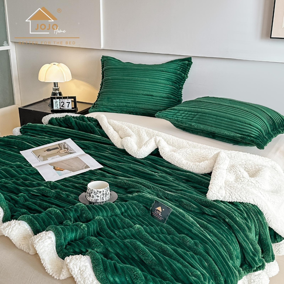 Poze Patura CoCoLiNo cu blanita Sherpa, 200x230cm, cu Fermoar, cu 2 fete de perna 50x70cm, Jojo Home, Dungi, Verde Smarald cumparamisim.ro