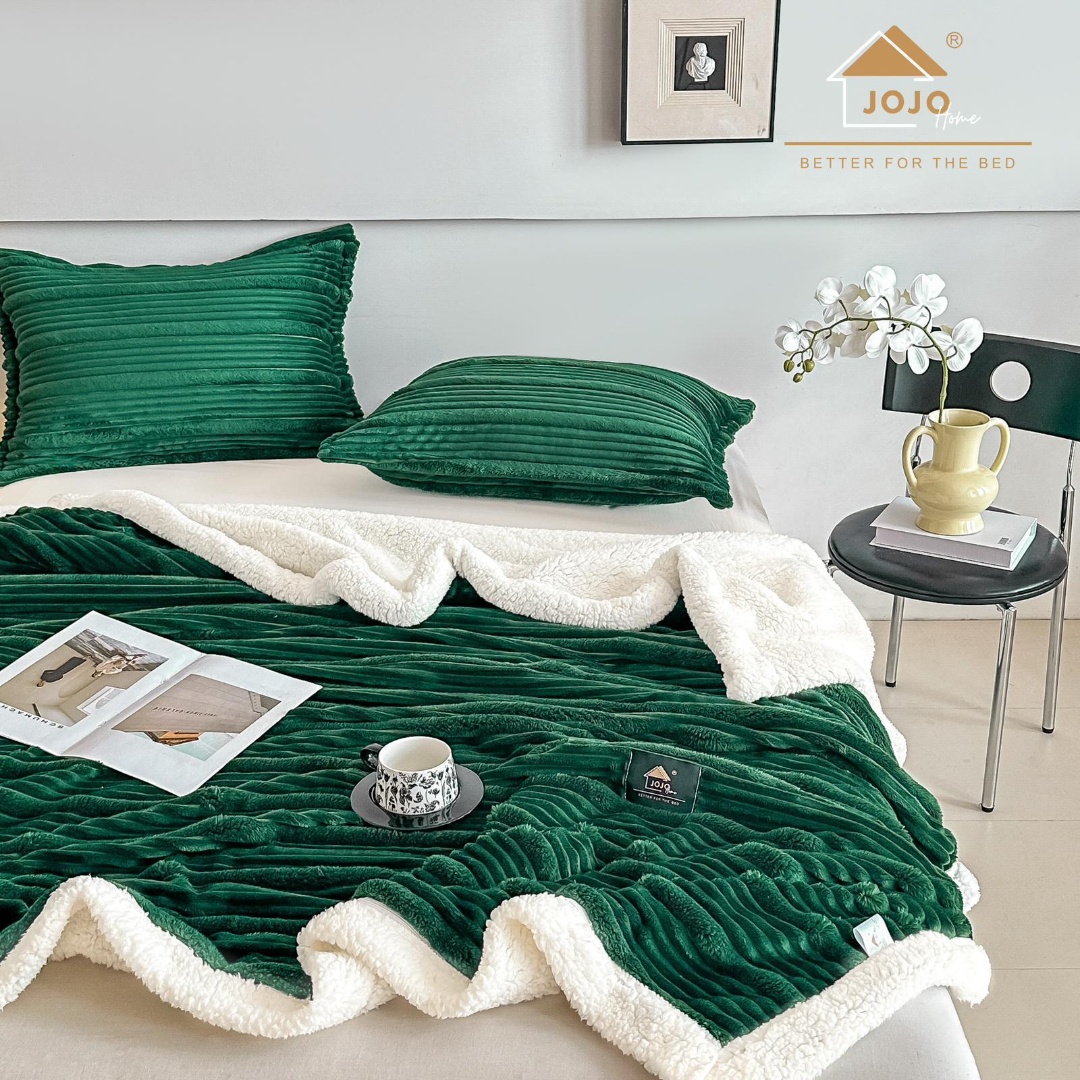 Poze Patura CoCoLiNo cu blanita Sherpa, 200x230cm, cu Fermoar, cu 2 fete de perna 50x70cm, Jojo Home, Dungi, Verde Smarald cumparamisim.ro