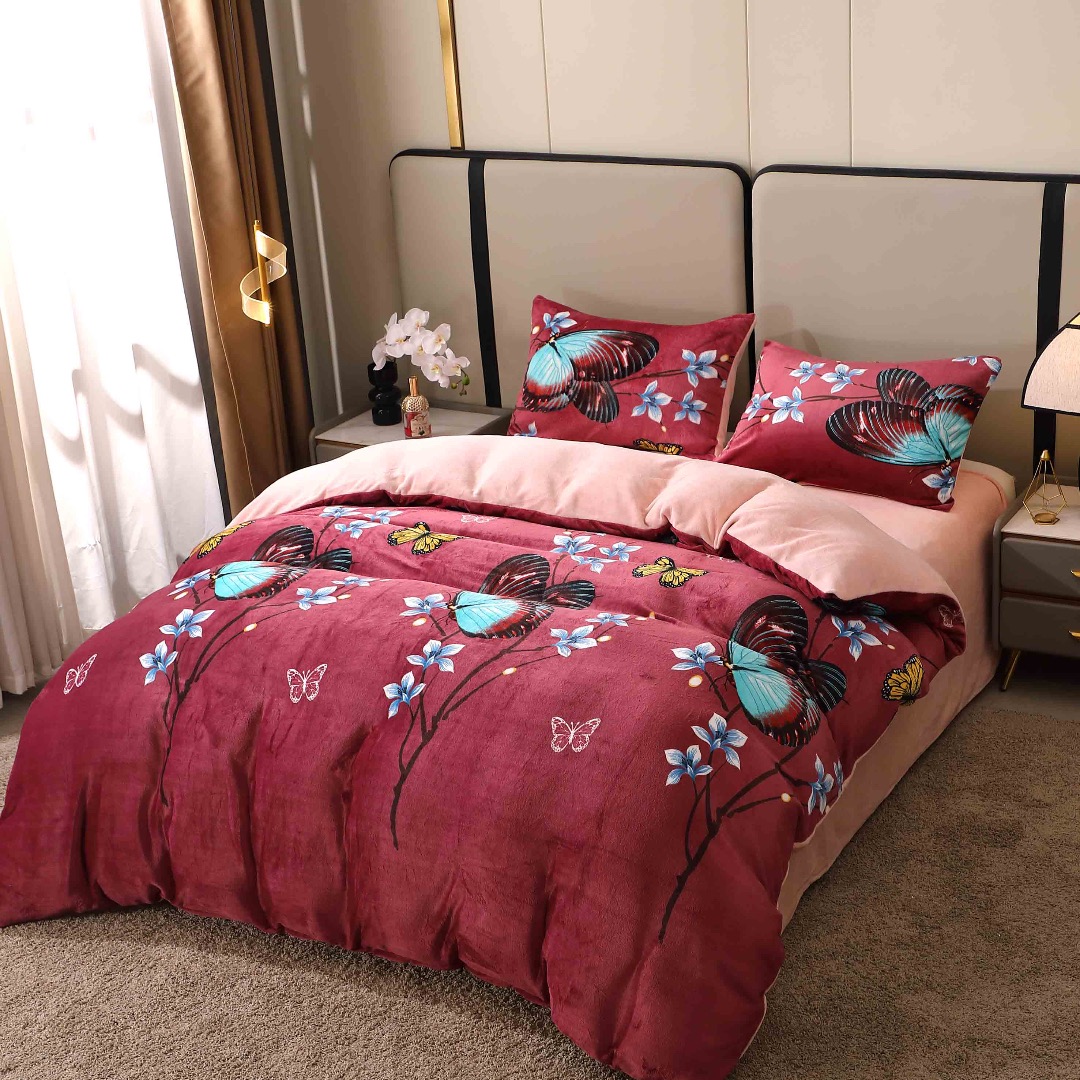 Poze Lenjerie pat dublu, Super Pufoasa COCOLINO, 4 piese, Grena, Fluturi cumparamisim.ro