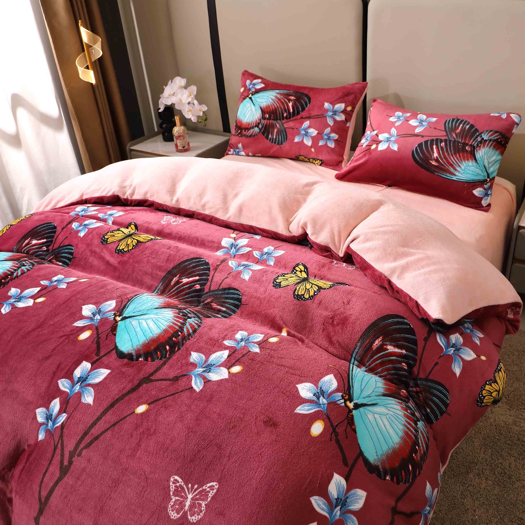 Poze Lenjerie pat dublu, Super Pufoasa COCOLINO, 4 piese, Grena, Fluturi cumparamisim.ro