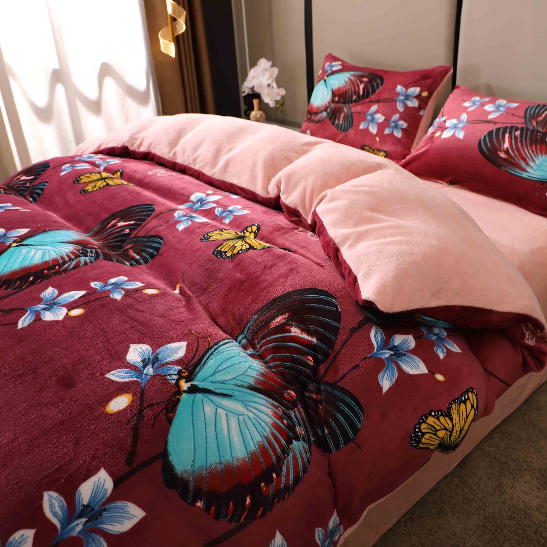 Poze Lenjerie pat dublu, Super Pufoasa COCOLINO, 4 piese, Grena, Fluturi cumparamisim.ro