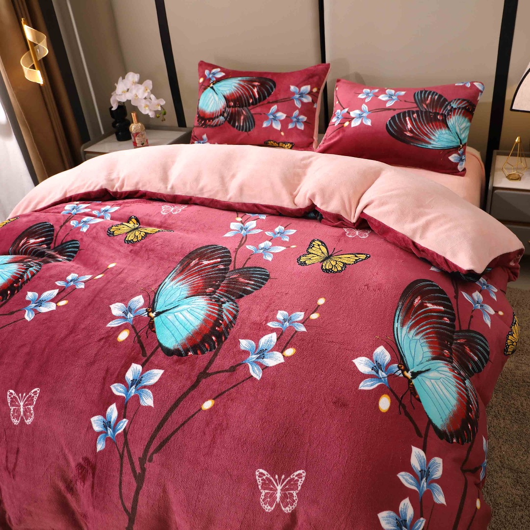 Poze Lenjerie pat dublu, Super Pufoasa COCOLINO, 4 piese, Grena, Fluturi cumparamisim.ro