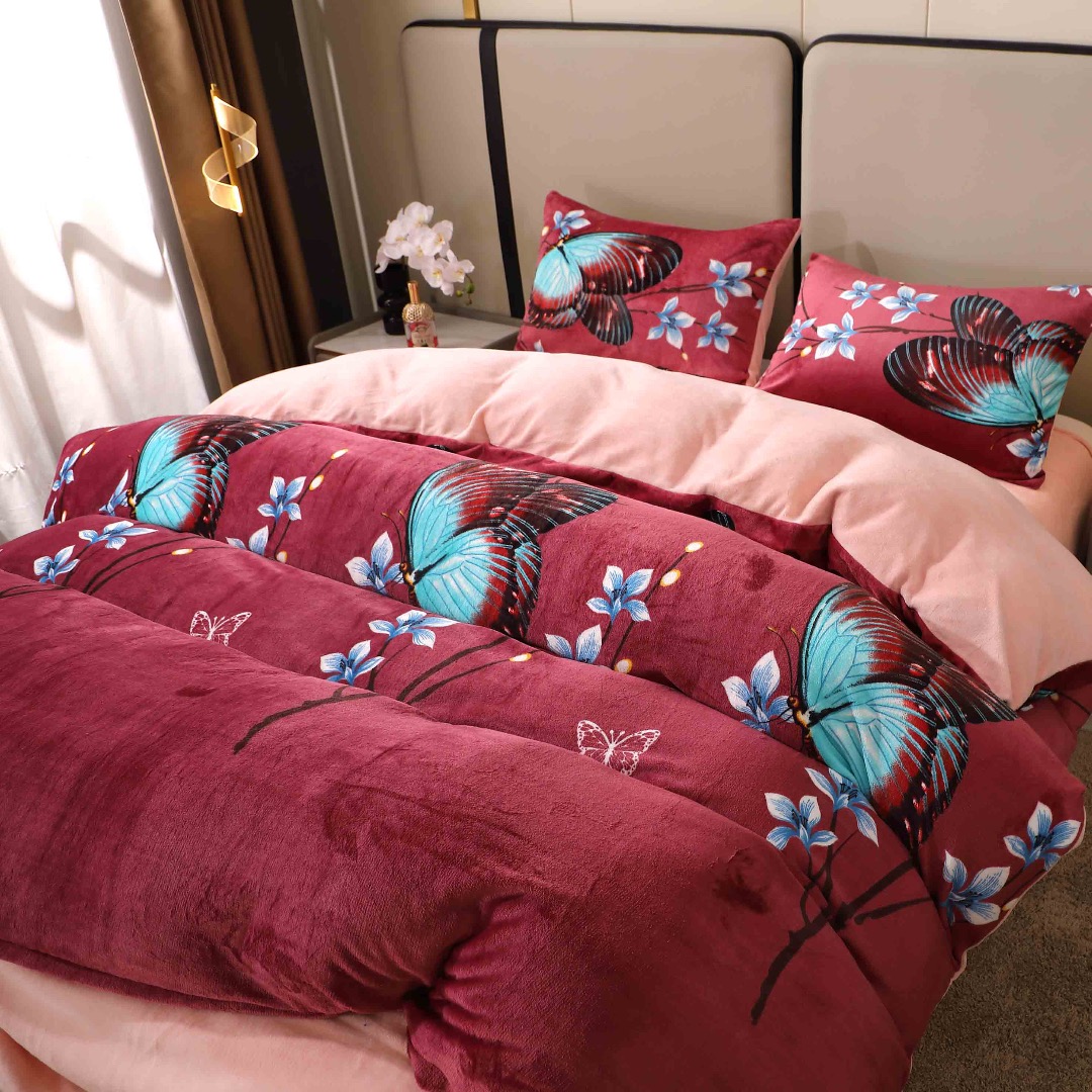 Poze Lenjerie pat dublu, Super Pufoasa COCOLINO, 4 piese, Grena, Fluturi cumparamisim.ro