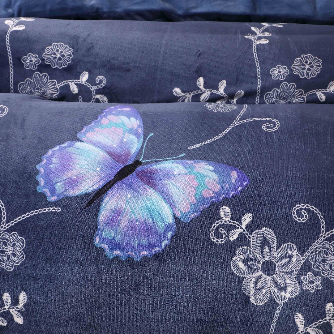 Poze Lenjerie pat dublu, Super Pufoasa COCOLINO, 4 piese, Bleumarin, Fluturi cumparamisim.ro