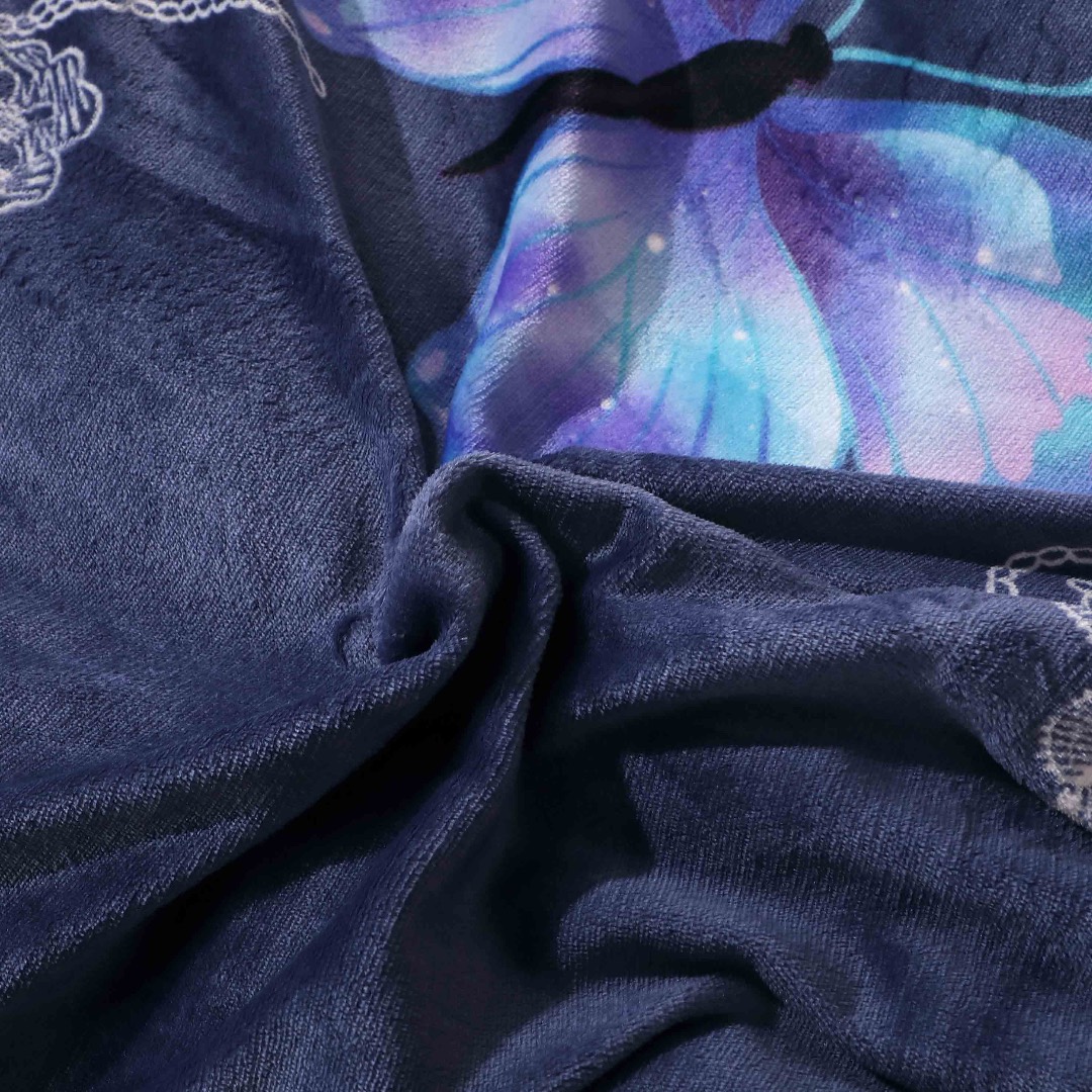 Poze Lenjerie pat dublu, Super Pufoasa COCOLINO, 4 piese, Bleumarin, Fluturi cumparamisim.ro