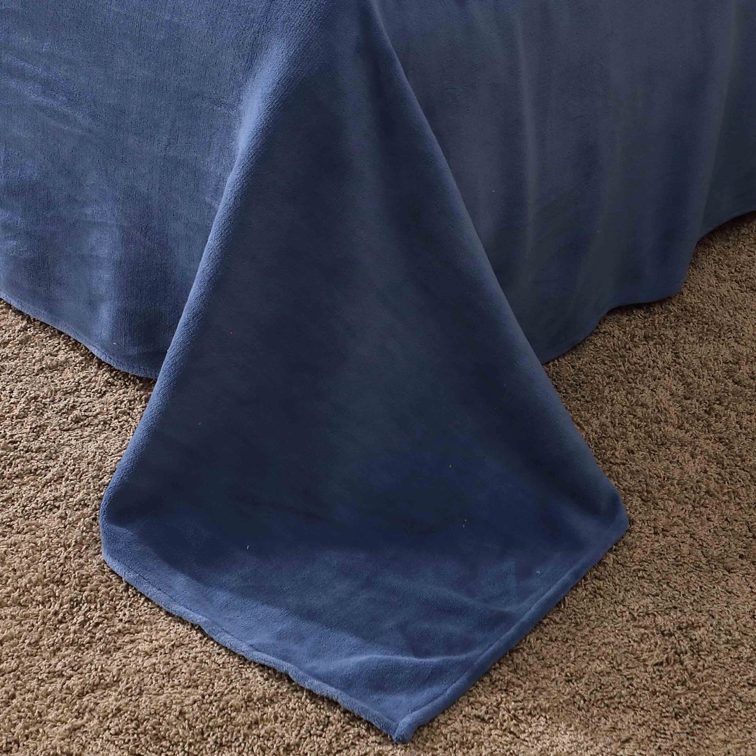 Poze Lenjerie pat dublu, Super Pufoasa COCOLINO, 4 piese, Bleumarin, Fluturi cumparamisim.ro