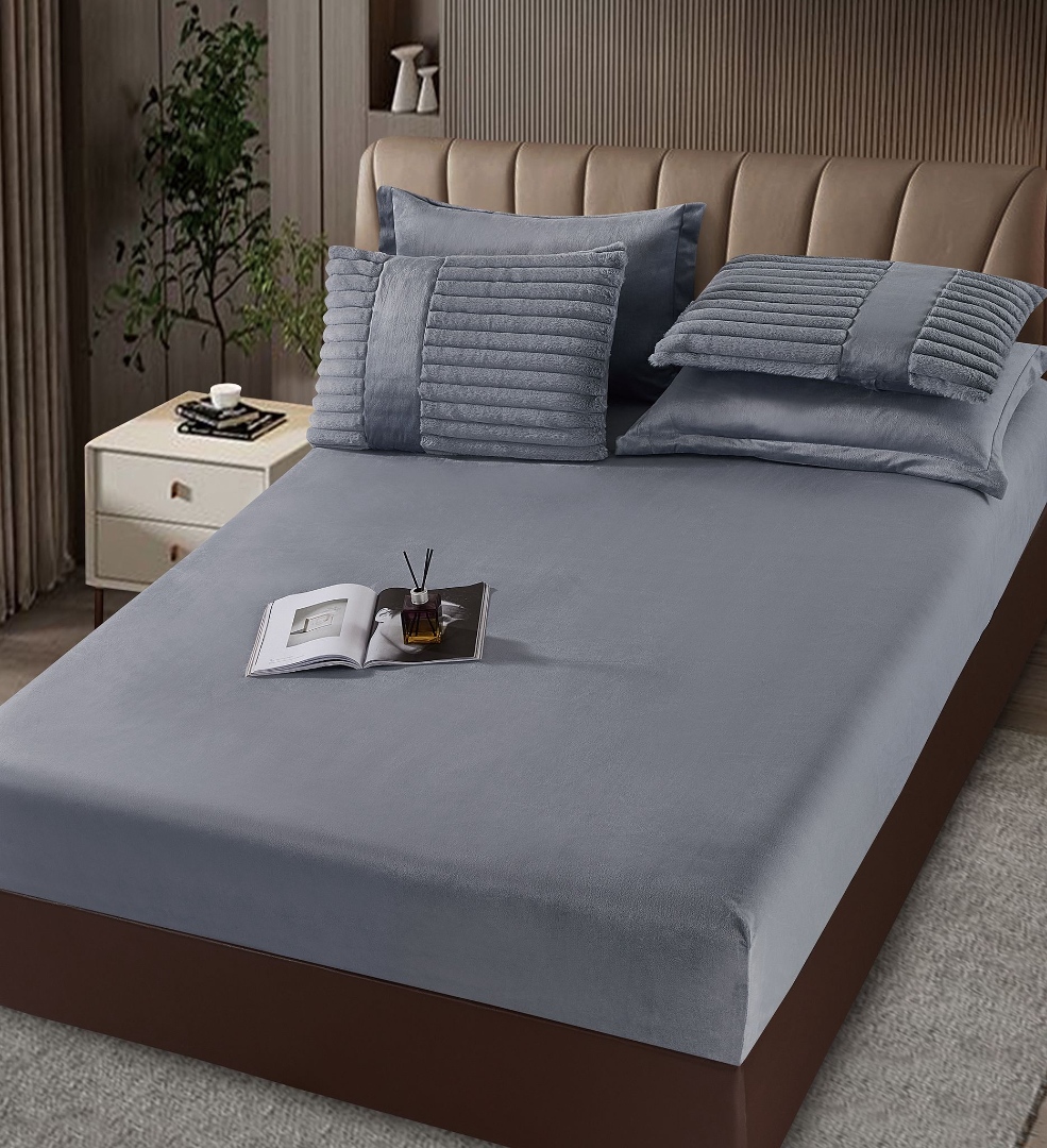 Poze Lenjerie de pat cu Pilota Inclusa, Jojo Home, Cearceaf cu Elastic, 6 Piese, Blana de Iepure Artificiala, Gri cumparamisim.ro