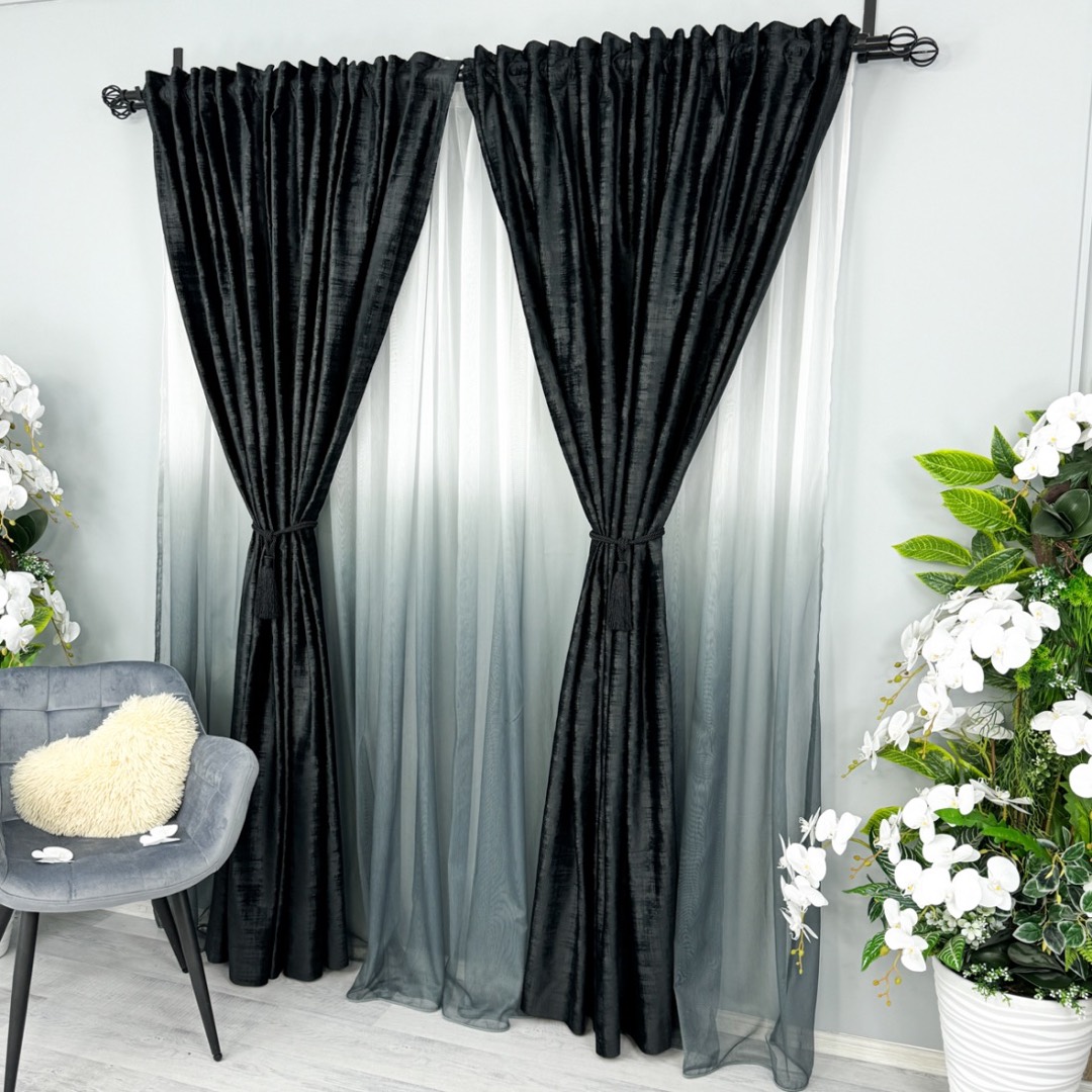 Poze Set 2 Draperii Catifea cu model Venti, Negru, 140cm latime x 260cm inaltime, cu tiv lat pt bara cumparamisim.ro