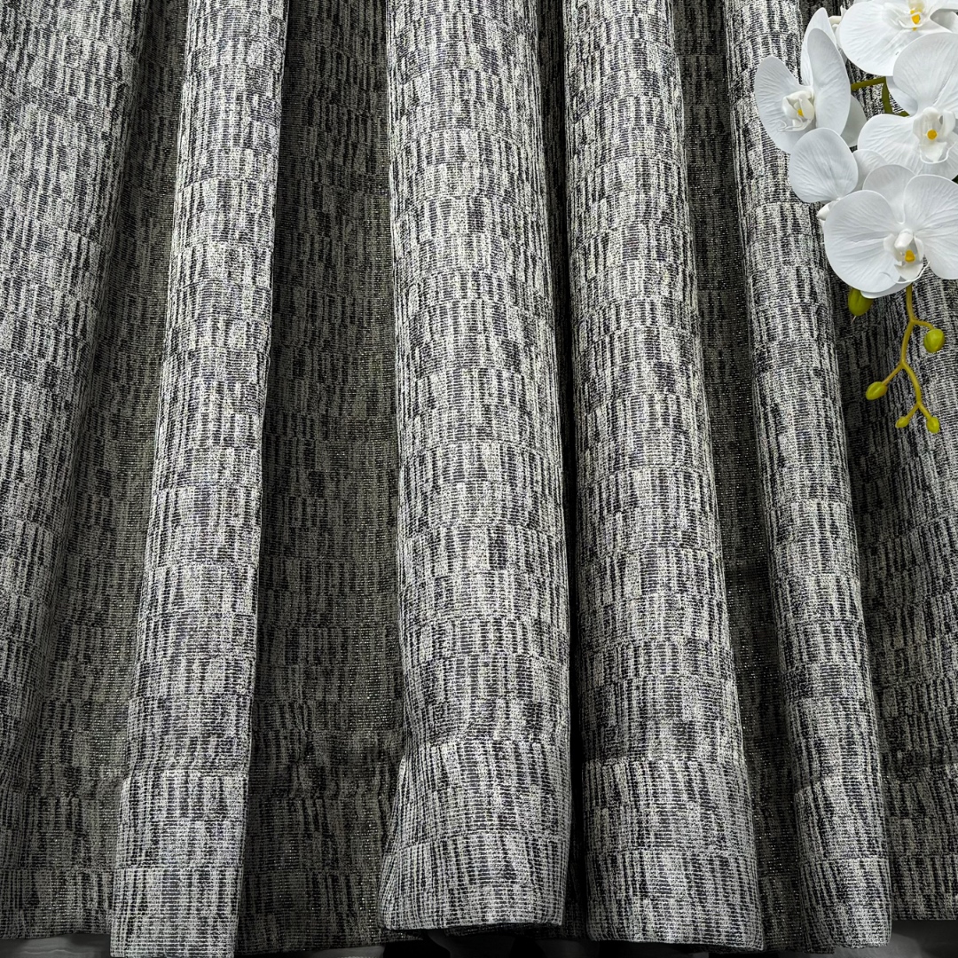 Poze Set 2 Draperii Simplicity, Satinata, Texturata, Crem cu Gri, 140cm latime x 260cm inaltime, cu tiv lat pt bara cumparamisim.ro