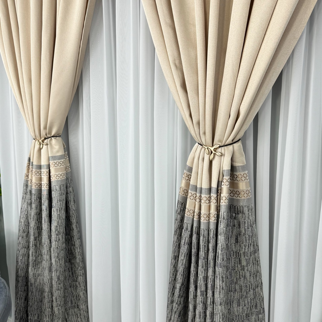 Poze Set 2 Draperii Simplicity, Satinata, Texturata, Crem cu Gri, 140cm latime x 260cm inaltime, cu tiv lat pt bara cumparamisim.ro