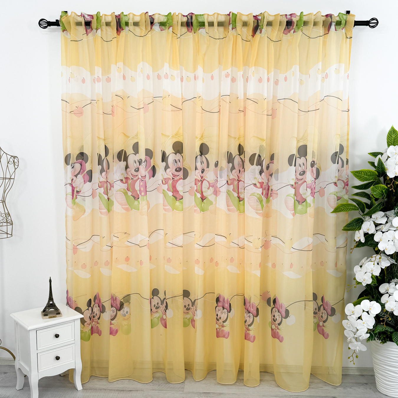 Poze Perdea pentru copii din matase, Minnie si Mickey, 140cm latime x 260cm inaltime, cu rejansa pt bara cumparamisim.ro