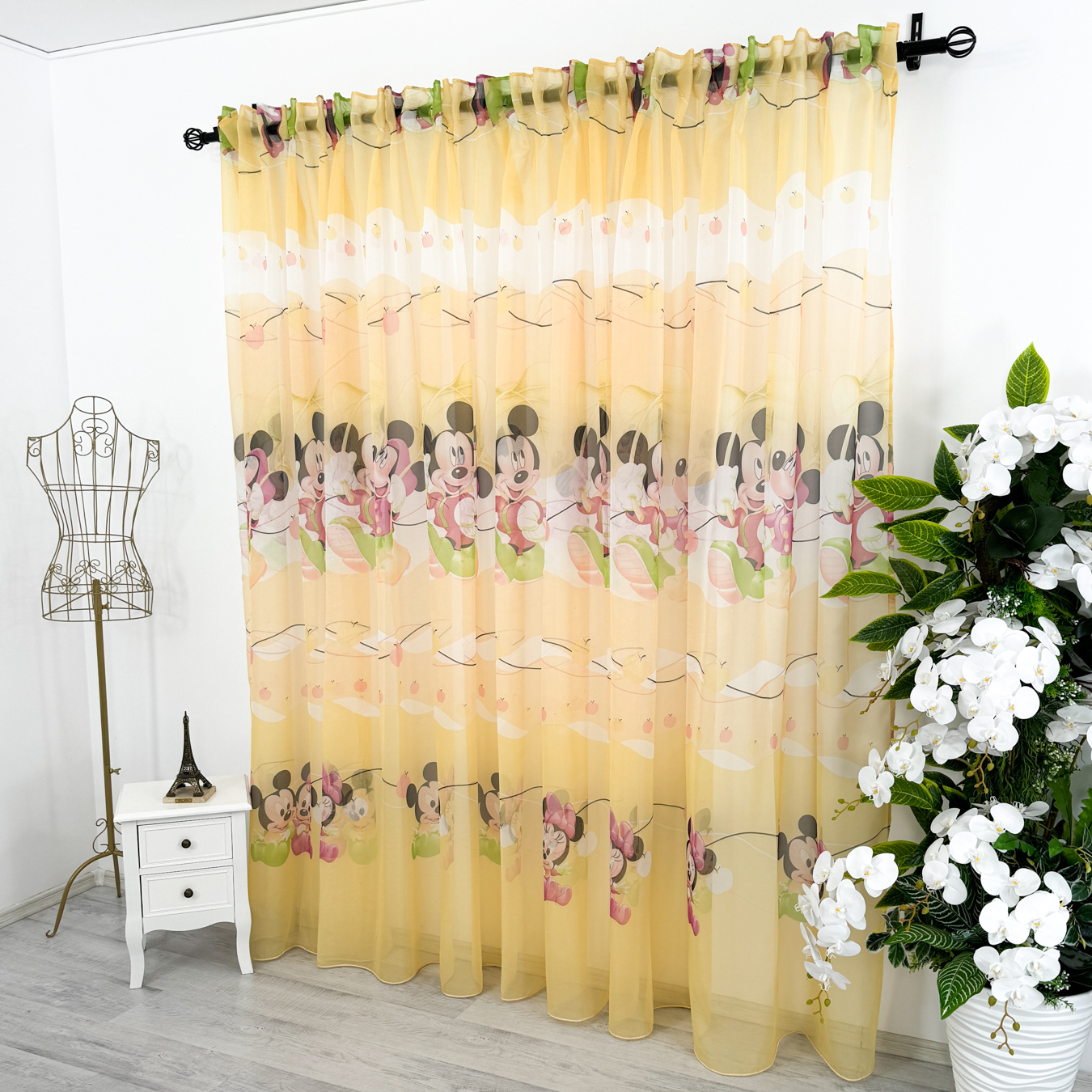 Poze Perdea pentru copii din matase, Minnie si Mickey, 140cm latime x 260cm inaltime, cu rejansa pt bara cumparamisim.ro