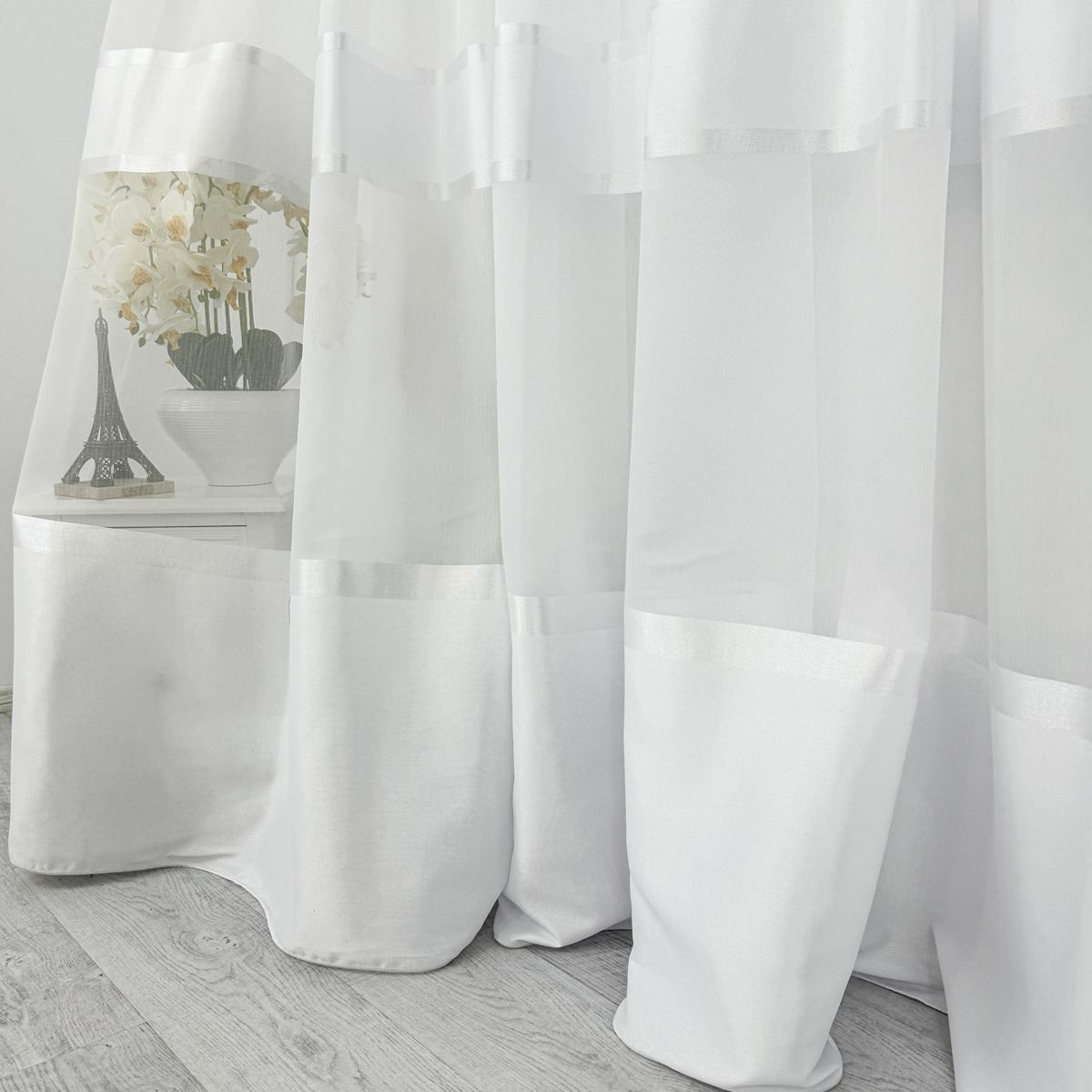 Poze Perdea Diamond din Matase cu Banda Satinata, Alb, 140cm latime x 260cm inaltime, cu rejansa pt bara cumparamisim.ro