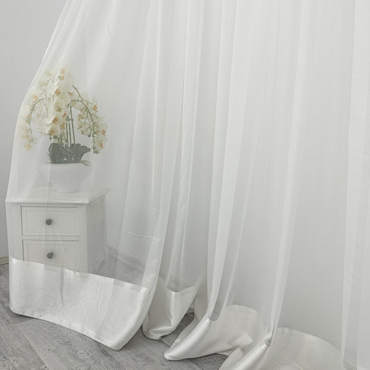 Poze Perdea Dianne din Matase cu Banda Satinat, Ivoire, 140cm latime x 260cm inaltime, cu rejansa pt bara cumparamisim.ro